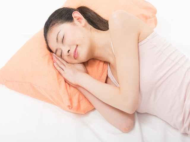 「片鼻呼吸」で快眠を！