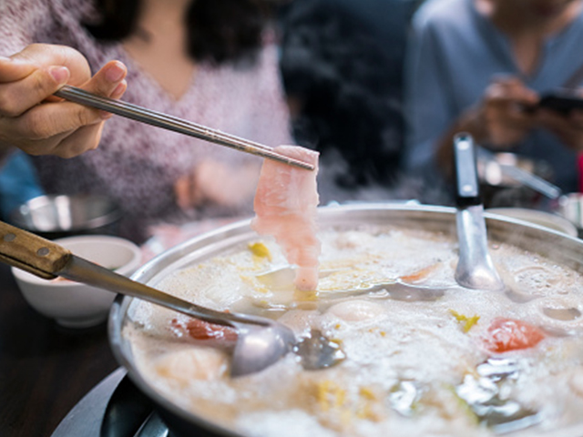 鍋で老化防止！​40代・50代の悩み別・鍋に入れるべき食材とは。