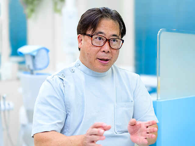百目木 秀敏 理事長