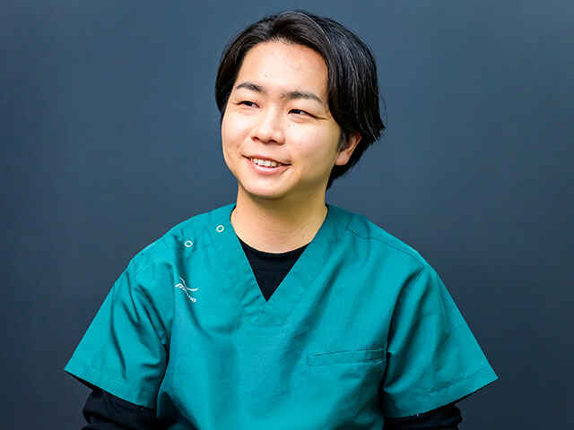 荒川 泰秀 院長