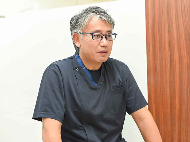 半田 潤 院長